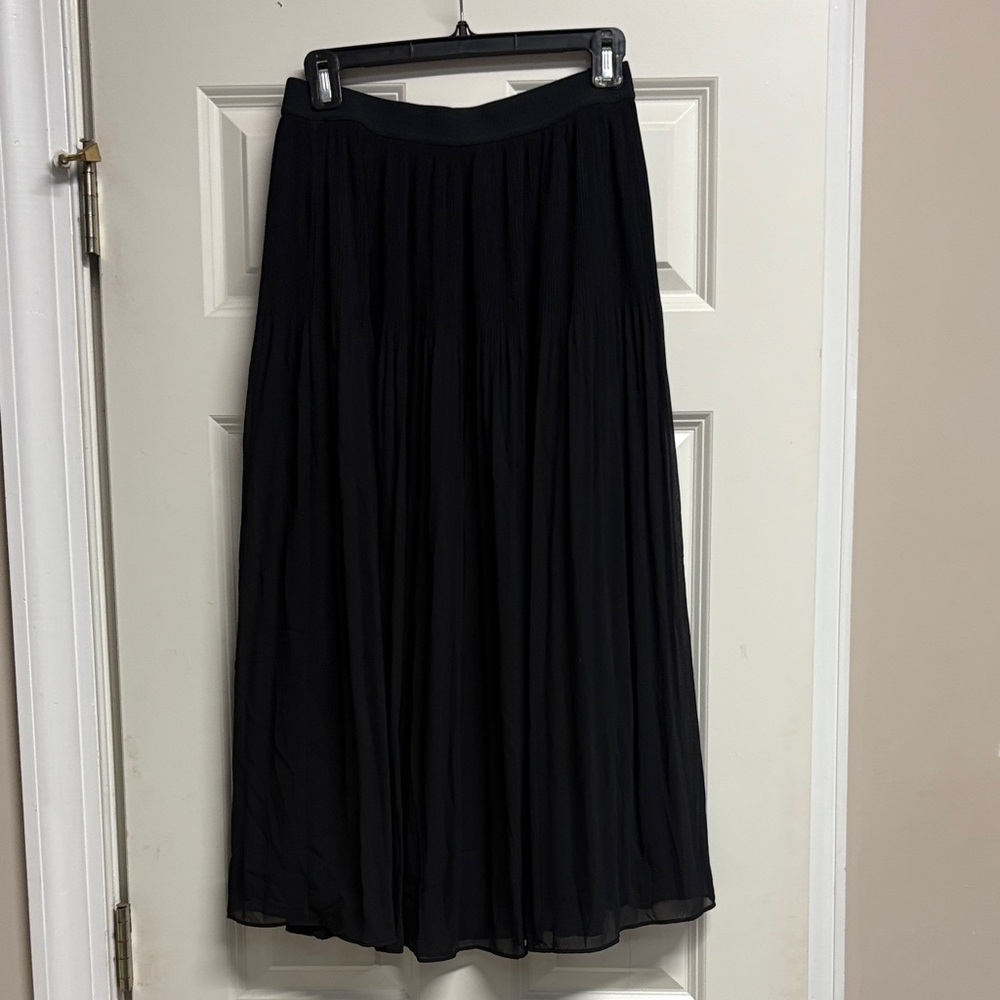 H&M Black Midi Skirt